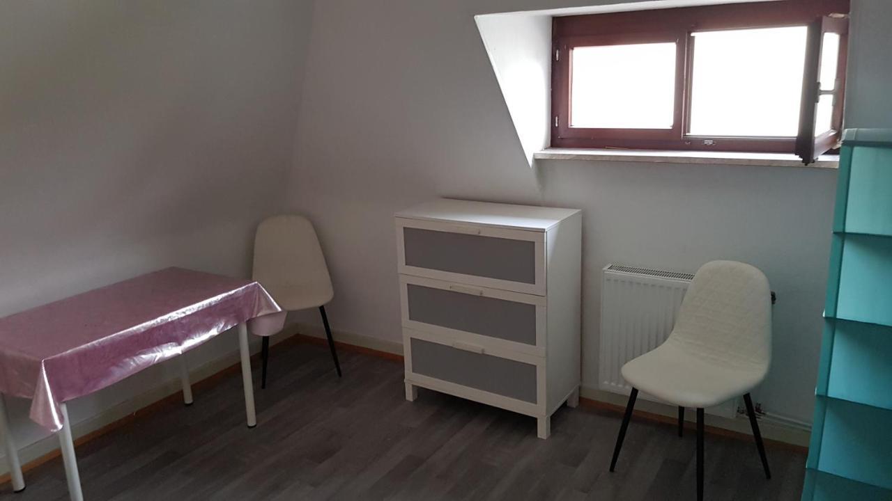 Handwerker Unterkunft Monteurzimmer Mit Gemeinschaftsbad In Brebach ซาร์บรึคเคน ภายนอก รูปภาพ